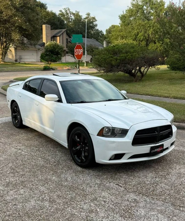 2013 Dodge Charger 7th Gen - Image 16 of 18