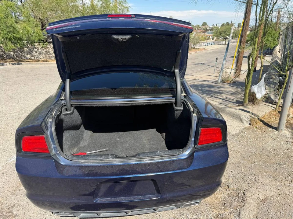 2013 Dodge Charger 7th Gen - Image 19 of 24