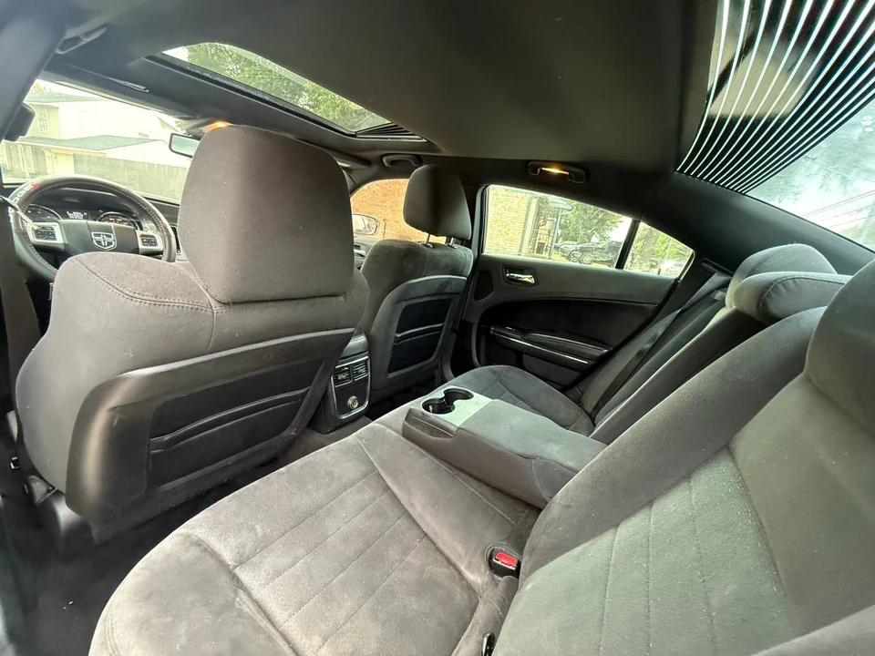2013 Dodge Charger 7th Gen - Image 17 of 18