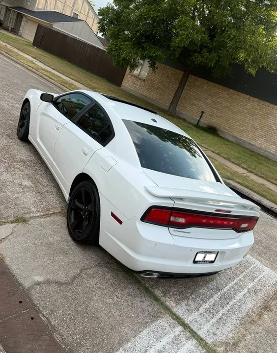 2013 Dodge Charger 7th Gen - Image 7 of 18