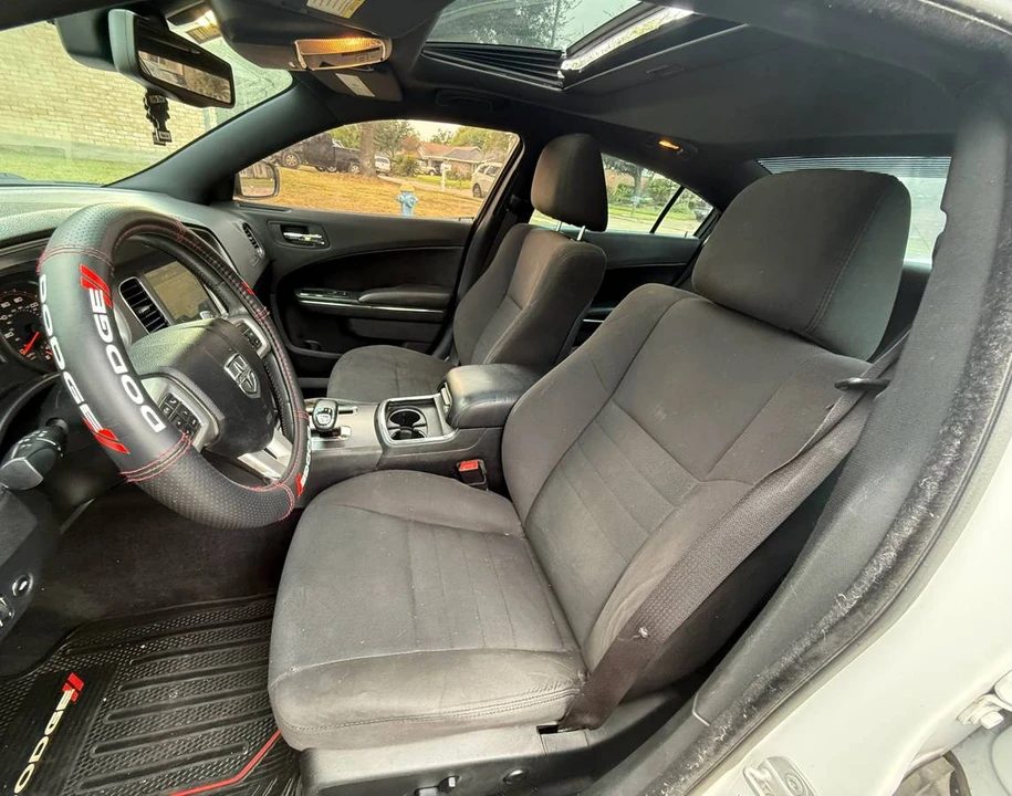 2013 Dodge Charger 7th Gen - Image 13 of 18