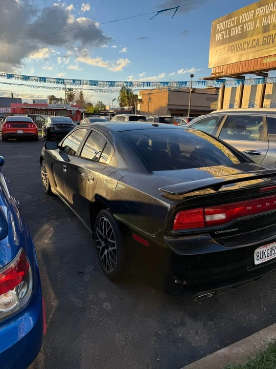 2013 Dodge Charger 7th Gen - Image 5 of 15