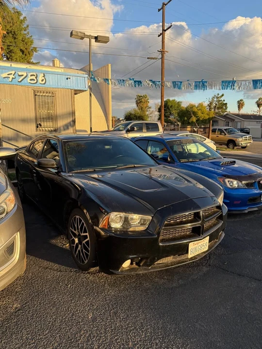 2013 Dodge Charger 7th Gen - Image 3 of 15