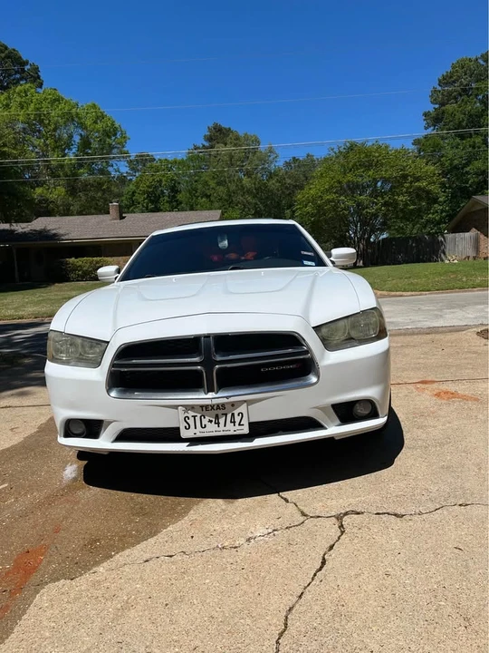 2013 Dodge Charger 7th Gen - Image 2 of 8
