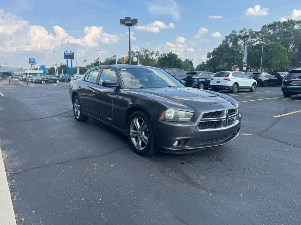 2013 Dodge Charger 7th Gen - Image 5 of 10