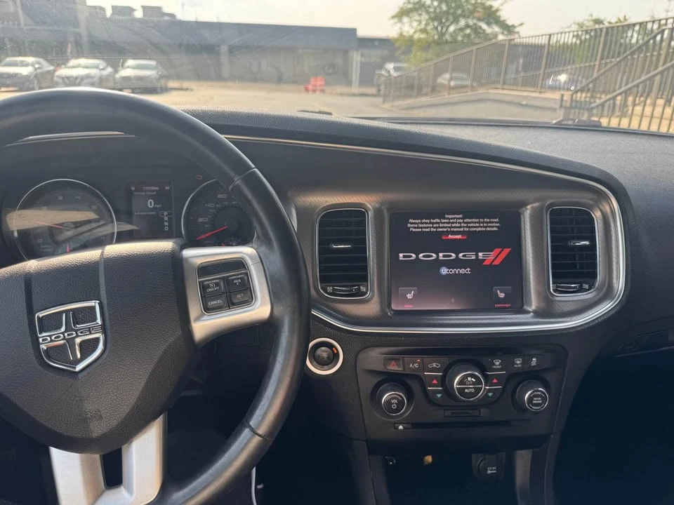 2013 Dodge Charger 7th Gen - Image 9 of 10