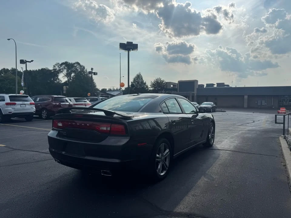 2013 Dodge Charger 7th Gen - Image 4 of 10
