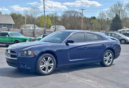 2013 Dodge Charger SXT Plus Sedan 4D