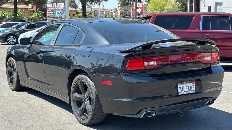 2013 Dodge Charger 7th Gen - Image 6 of 17