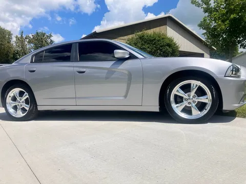 2013 Dodge Charger SXT Premium
