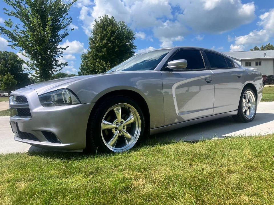2013 Dodge Charger 7th Gen - Image 8 of 16