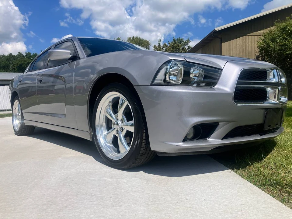 2013 Dodge Charger 7th Gen - Image 4 of 16