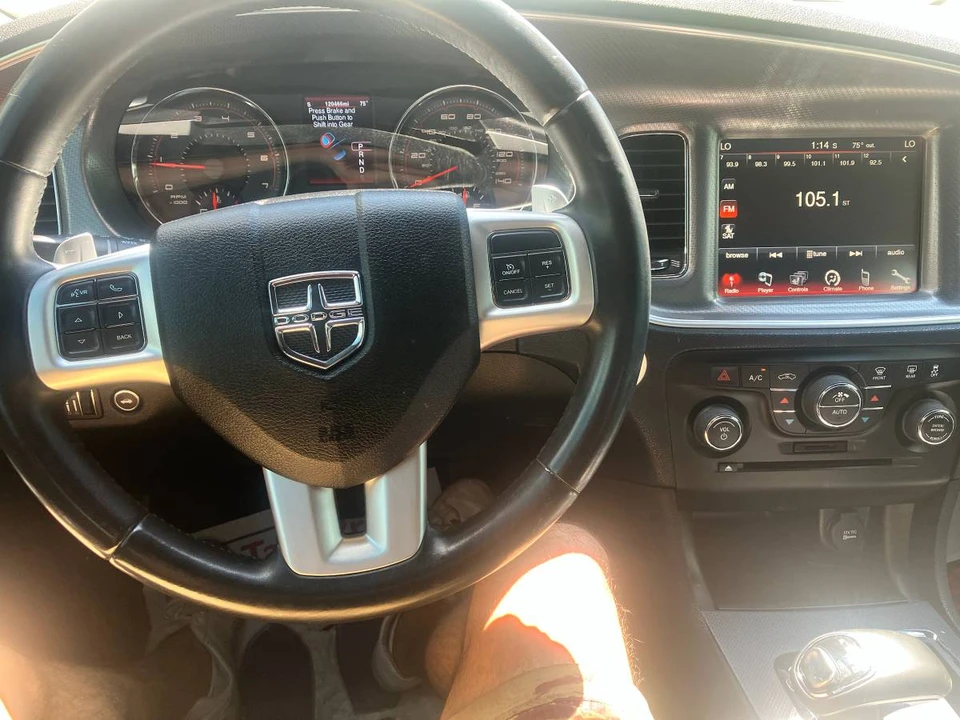 2013 Dodge Charger 7th Gen - Image 13 of 16