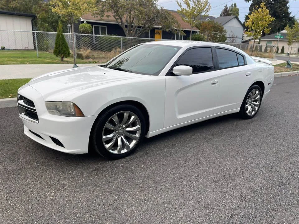 2013 Dodge Charger 7th Gen - Image 2 of 11