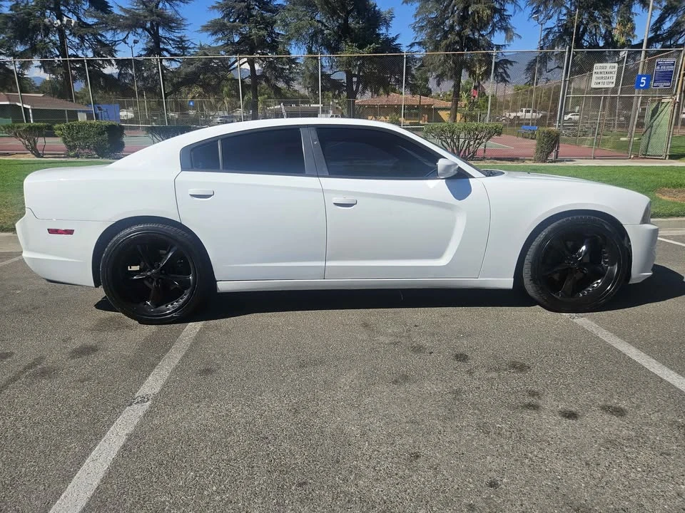 2013 Dodge Charger 7th Gen - Image 6 of 10