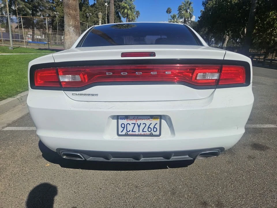 2013 Dodge Charger 7th Gen - Image 4 of 10