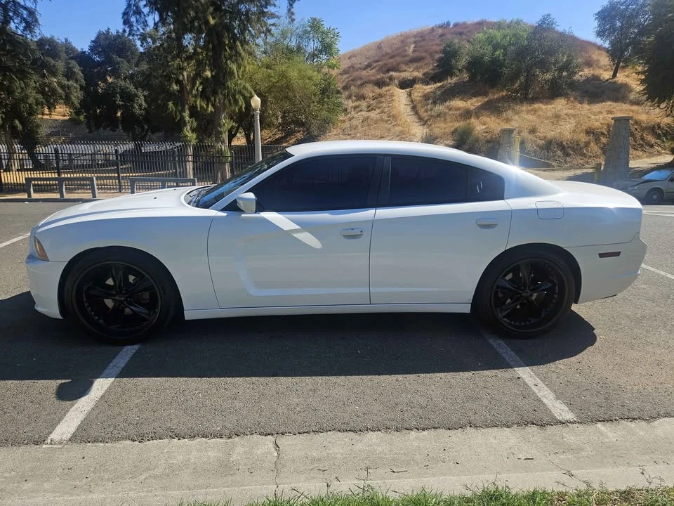 2013 Dodge Charger 7th Gen - Image 2 of 10