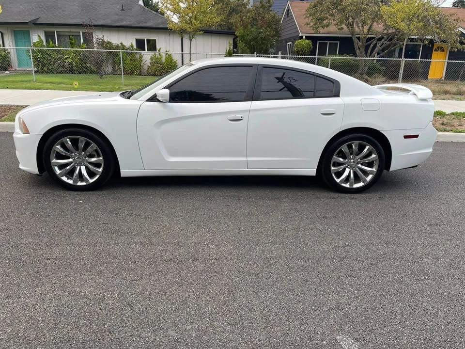 2013 Dodge Charger 7th Gen - Image 7 of 11