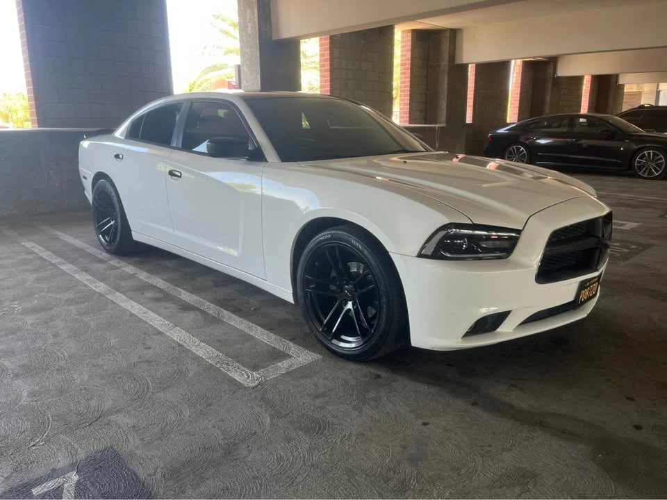 2013 Dodge Charger 7th Gen - Image 14 of 16