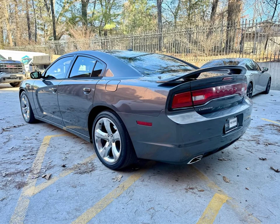 2013 Dodge Charger 7th Gen - Image 2 of 18