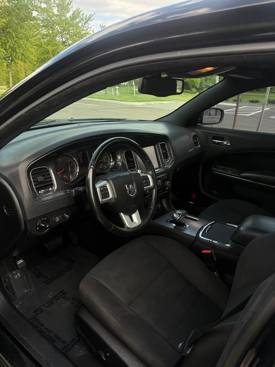 2013 Dodge Charger 7th Gen - Image 5 of 7