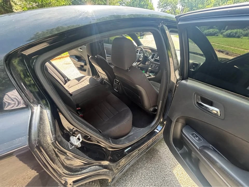 2013 Dodge Charger 7th Gen - Image 4 of 9