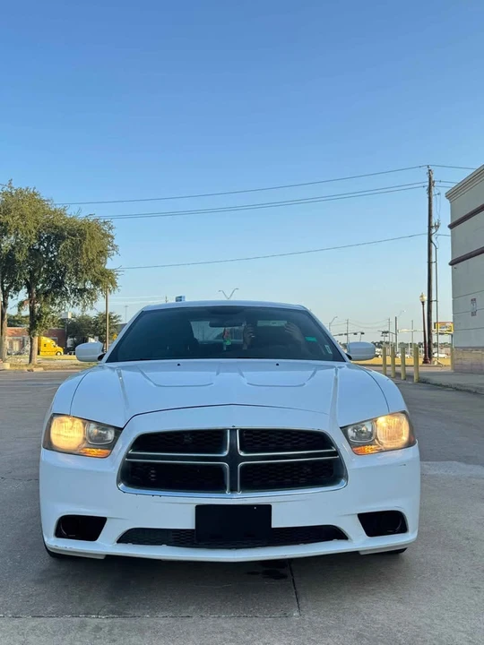2013 Dodge Charger 7th Gen - Image 4 of 6