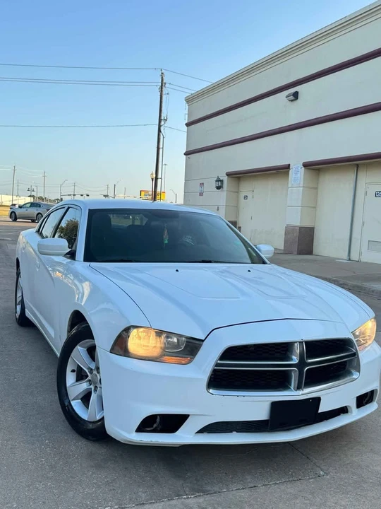 2013 Dodge Charger 7th Gen - Image 2 of 6