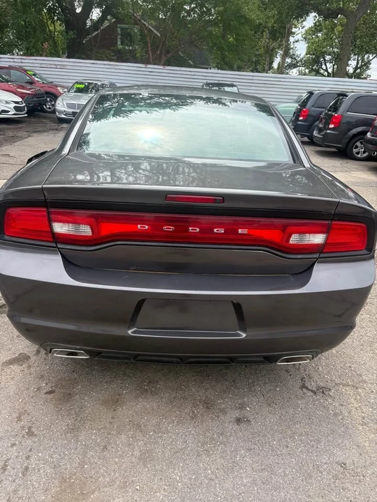2013 Dodge Charger 7th Gen - Image 6 of 9