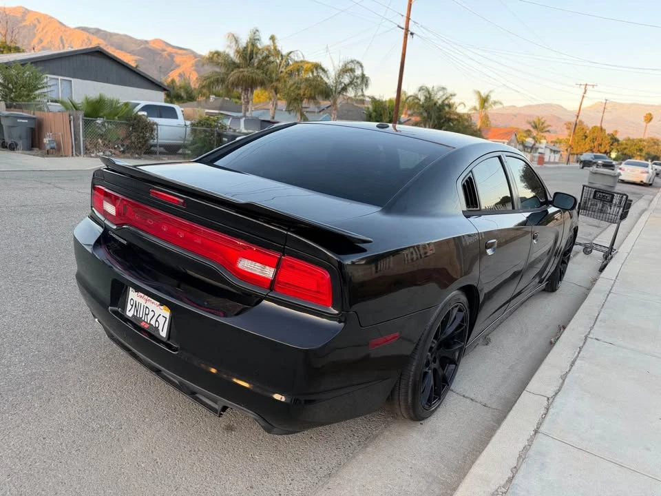 2013 Dodge Charger 7th Gen - Image 9 of 16