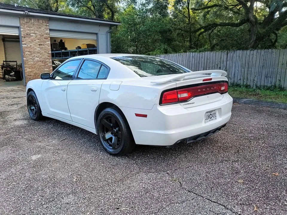 2013 Dodge Charger 7th Gen - Image 4 of 13