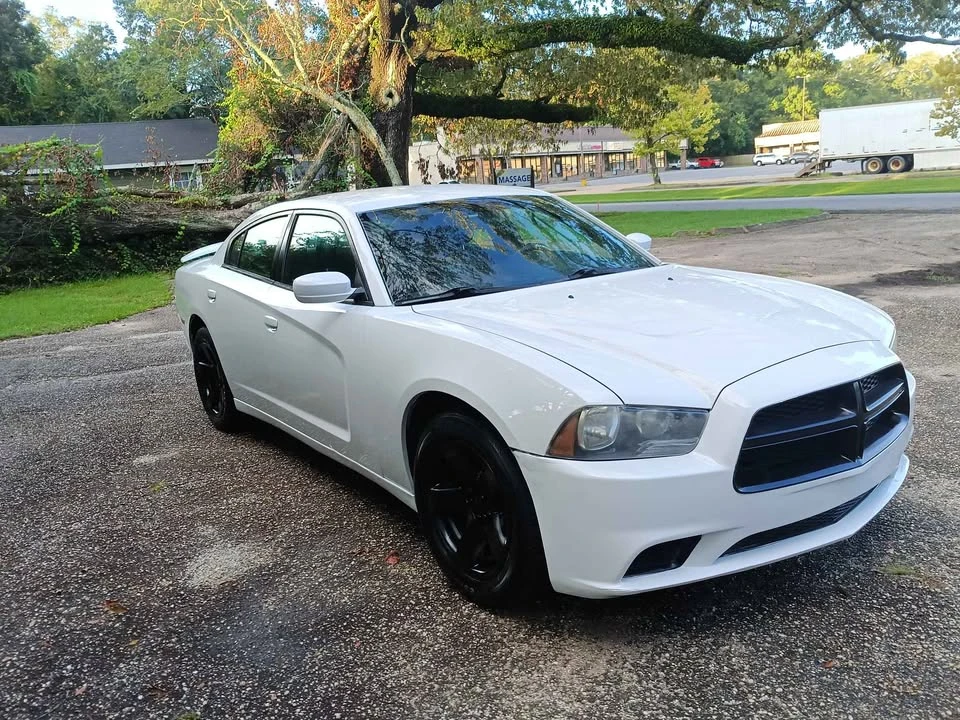 2013 Dodge Charger 7th Gen - Image 2 of 13