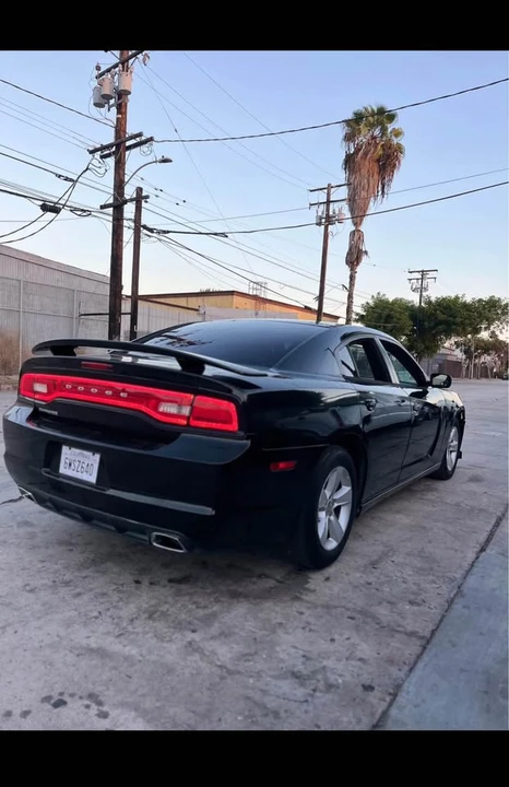 2013 Dodge Charger 7th Gen - Image 3 of 8