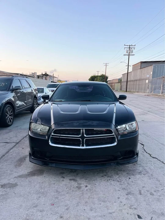2013 Dodge Charger 7th Gen - Image 3 of 9