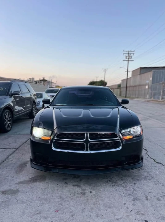 2013 Dodge Charger 7th Gen - Image 2 of 8