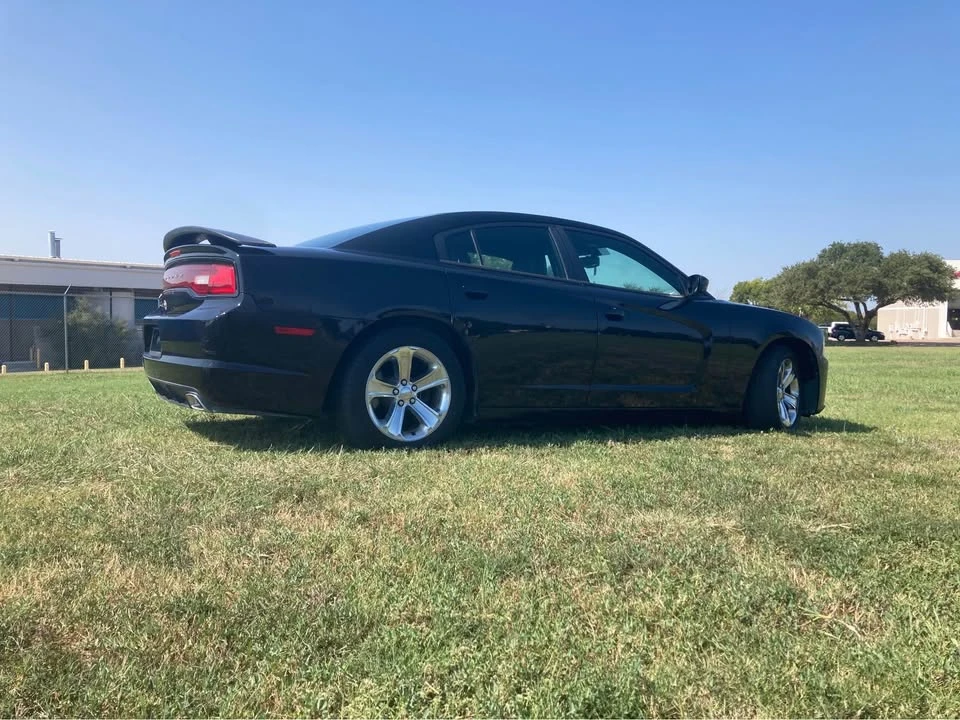 2013 Dodge Charger 7th Gen - Image 3 of 14