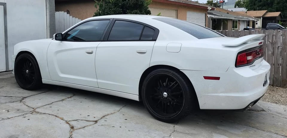2013 Dodge Charger 7th Gen - Image 2 of 5