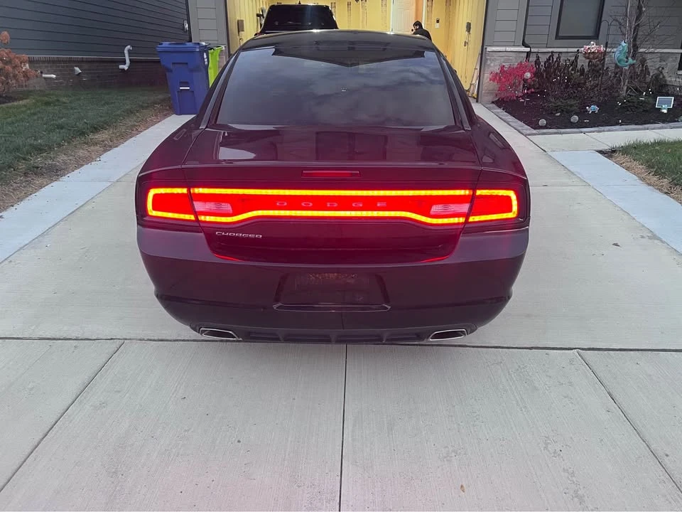2013 Dodge Charger 7th Gen - Image 4 of 10