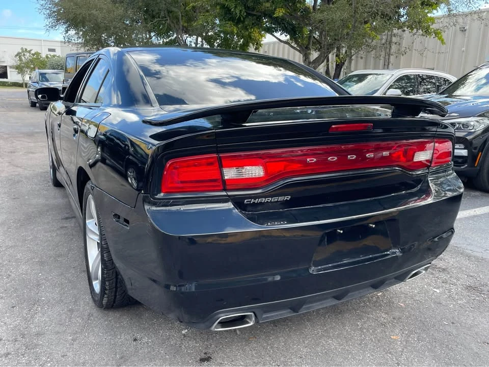 2013 Dodge Charger 7th Gen - Image 2 of 13