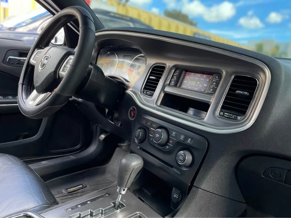 2013 Dodge Charger 7th Gen - Image 12 of 13