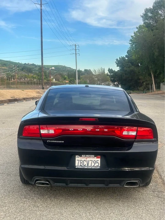 2013 Dodge Charger 7th Gen - Image 2 of 8