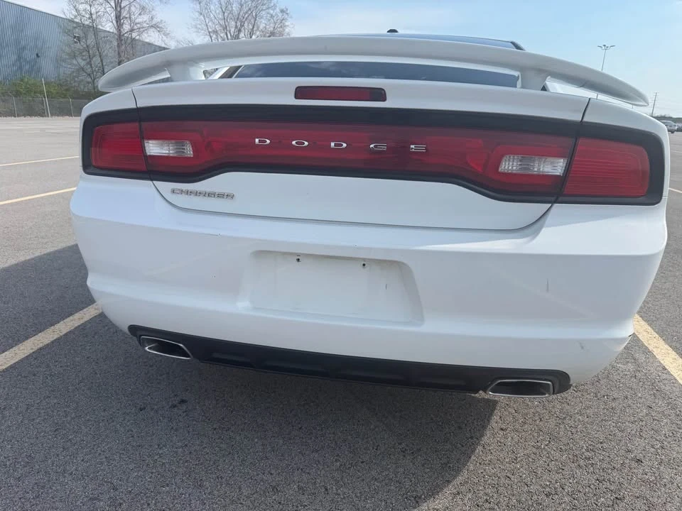 2013 Dodge Charger 7th Gen - Image 14 of 18