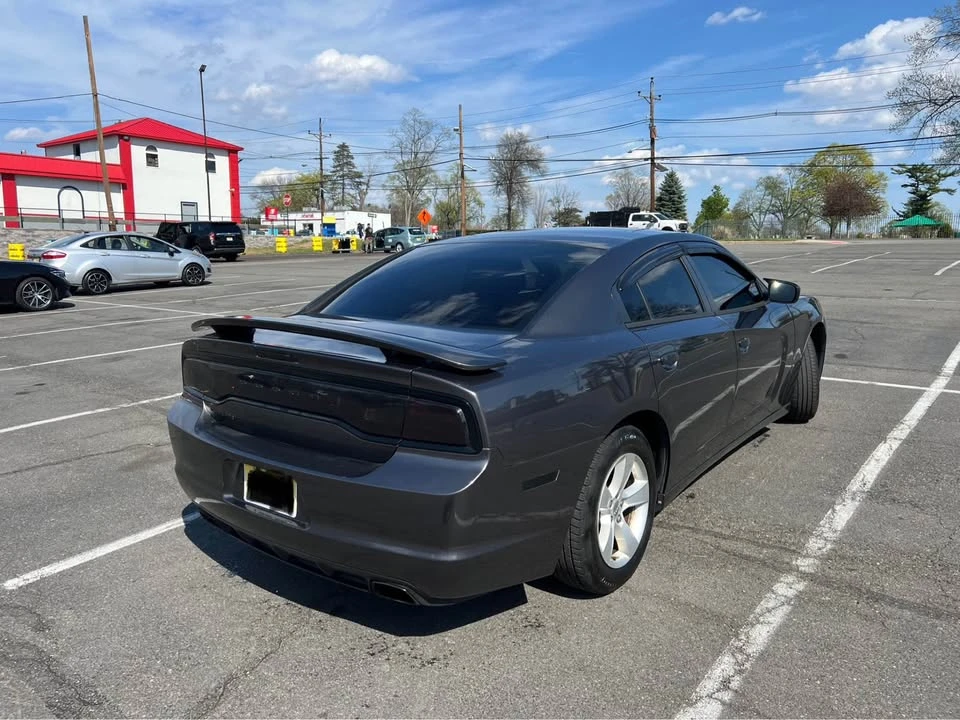 2013 Dodge Charger 7th Gen - Image 6 of 8