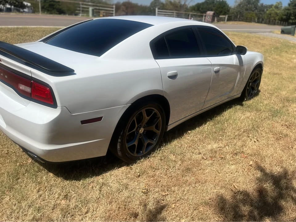2013 Dodge Charger 7th Gen - Image 6 of 9