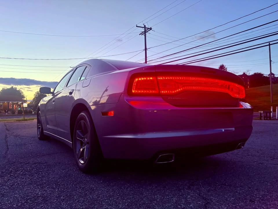 2013 Dodge Charger 7th Gen - Image 2 of 12