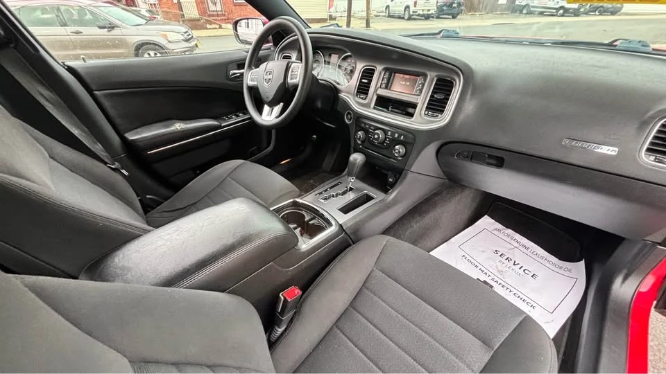 2013 Dodge Charger 7th Gen - Image 13 of 18