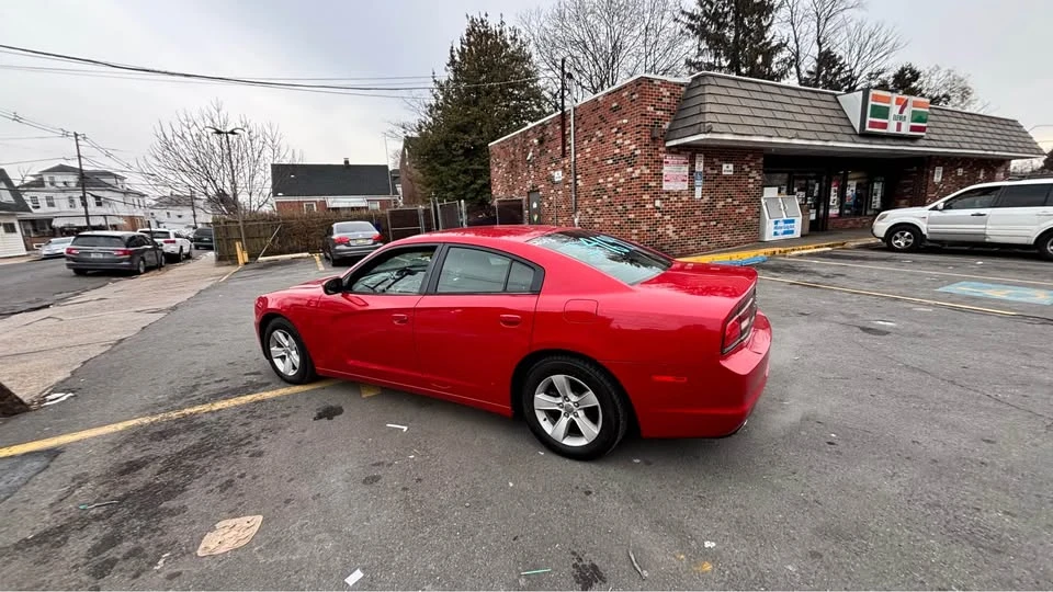 2013 Dodge Charger 7th Gen - Image 2 of 18