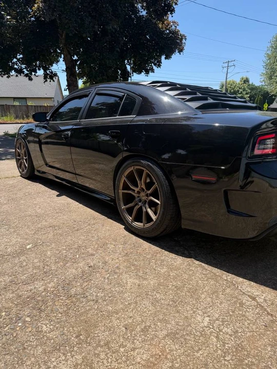 2013 Dodge Charger 7th Gen - Image 9 of 12