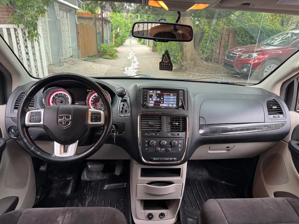 2013 Dodge Caravan - Image 13 of 14
