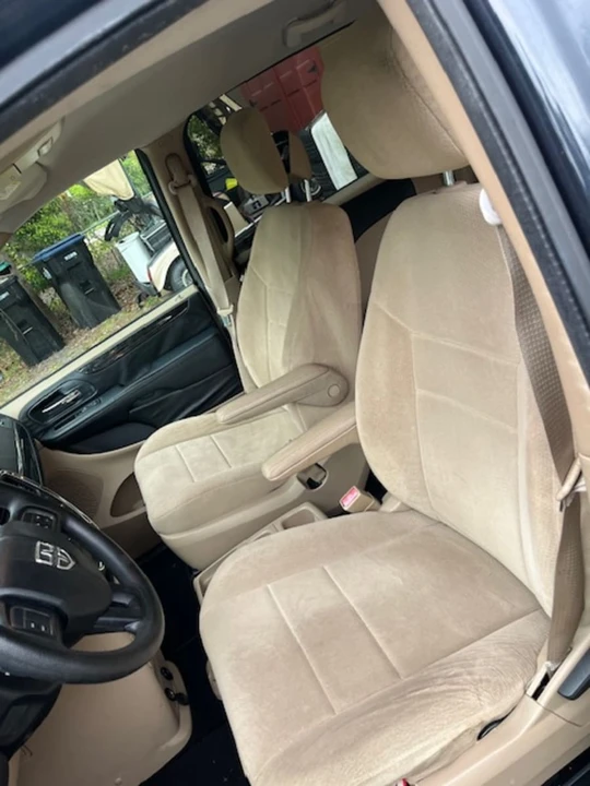 2013 Dodge Caravan - Image 8 of 15